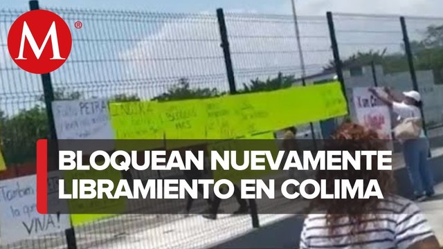 Familiares de desaparecidos bloquean nuevamente libramiento en Colima