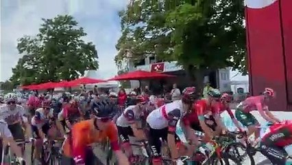 Tour de Suisse 2022 - Andreas Leknessund, en solitaire, gagne la 2e étape  et Alberto Bettiol Bettiol l'avait visiblement oublié !