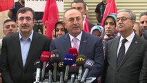 DİYARBAKIR - Dışişleri Bakanı Çavuşoğlu, Diyarbakır annelerini ziyaret etti