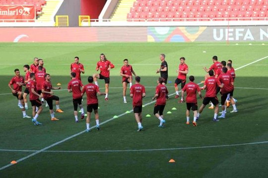 A Milli Futbol Takımı, Litvanya maçı hazırlıklarını sürdürdü