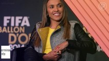 Marta termina noivado, engata namoro com companheira de time da ex e ganha torcida na web
