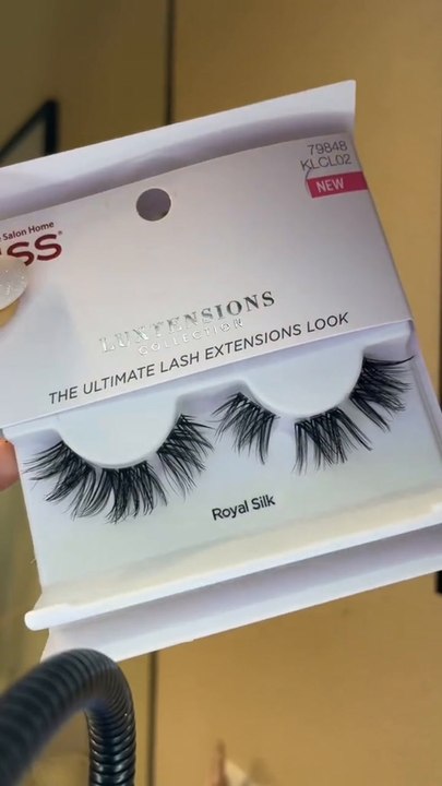 First Time Applying KISS Lash Extensions