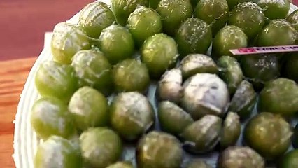 Mukbang/Asmr Kue Tar Dengan Topping Anggur Hijau