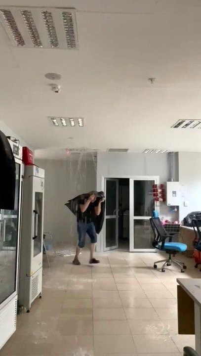 Gümüşhane'de şiddetli sağanak su baskınlarına neden oldu