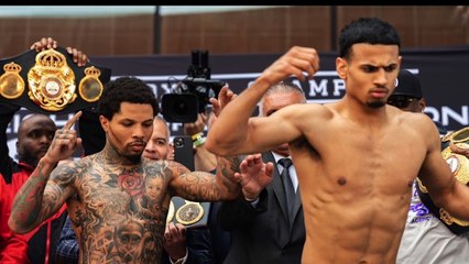 Gervonta Davis empuja a Rolando Romero