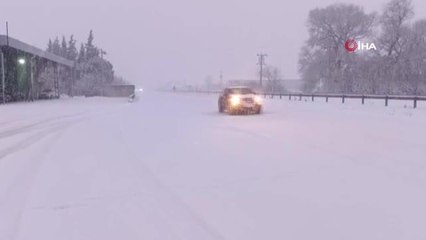 Gönen'de kar yağışı etkisini gösterdi