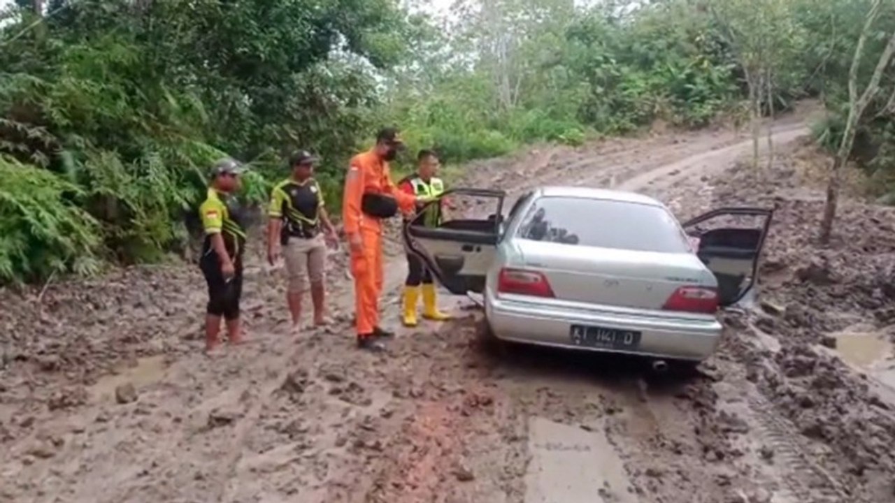 Ikuti Petunjuk Google Maps, Keluarga Ini Malah Tersesat di Hutan