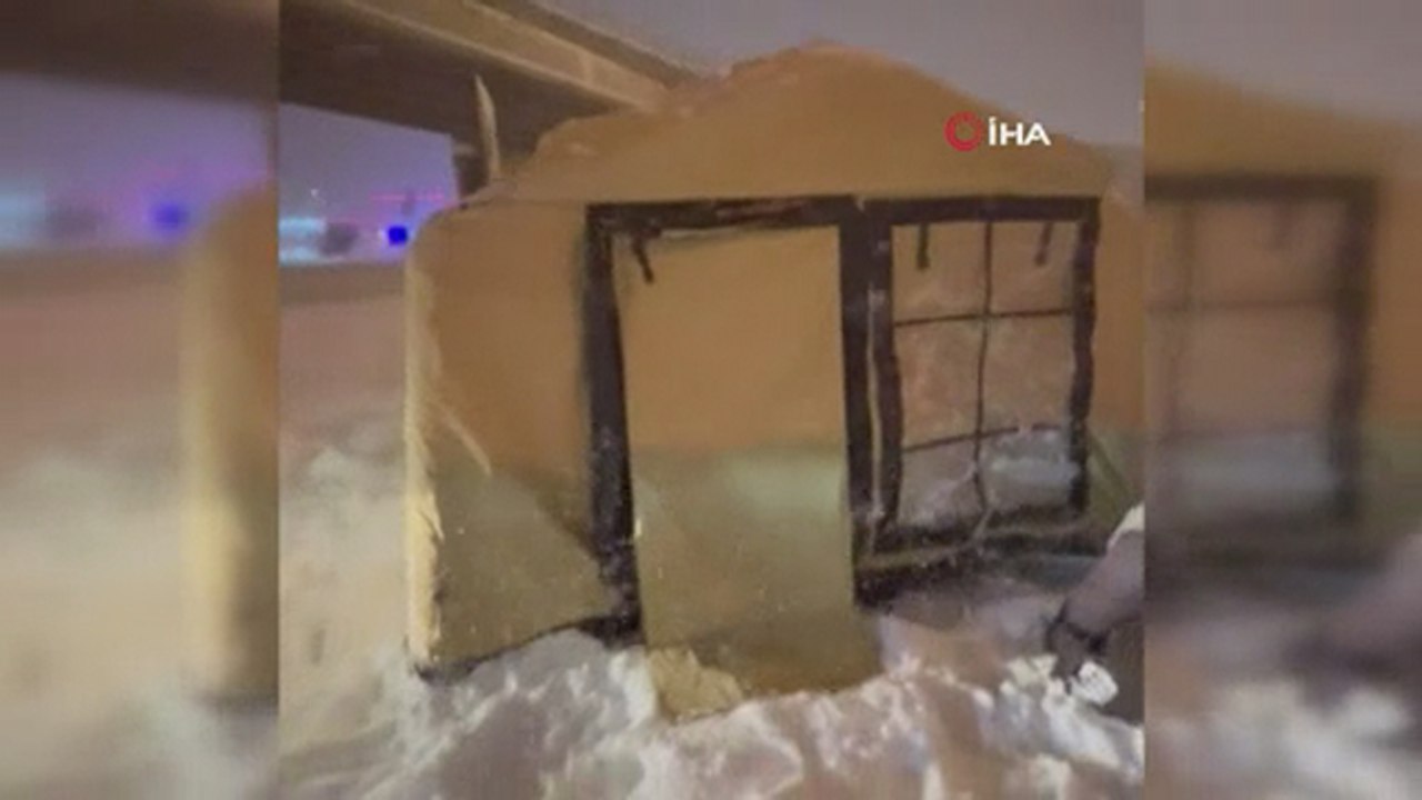 TEM’de mahsur kalan aile yola çadır kurdu