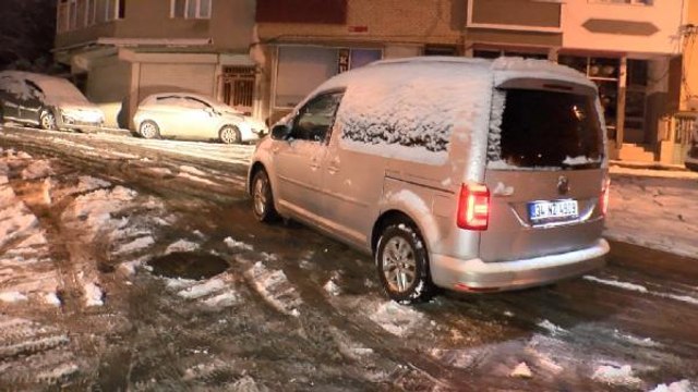 GAZİOSMANPAŞA VE EYÜPSULTAN'DA SÜRÜCÜLERİN ZOR ANLARI KAMERADA