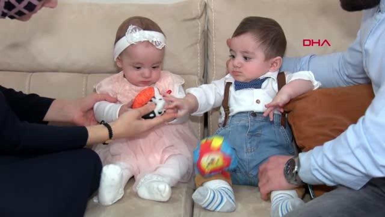 İKİ AYRI RAHMİNDEN AYNI ANDA İKİ BEBEK DÜNYAYA GETİRDİ