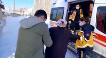 Son dakika haber! Ambulans mahsur kaldı, yaşlı hastaya ekiplerin çalışmasıyla ulaşıldı