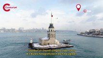 Kar yağışıyla beyaza bürünen Kız Kulesi fotoğrafçı akınına uğradı