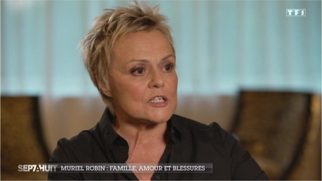 FEMME ACTUELLE - Muriel Robin : cette opération de chirurgie esthétique qu'elle compte faire prochainement