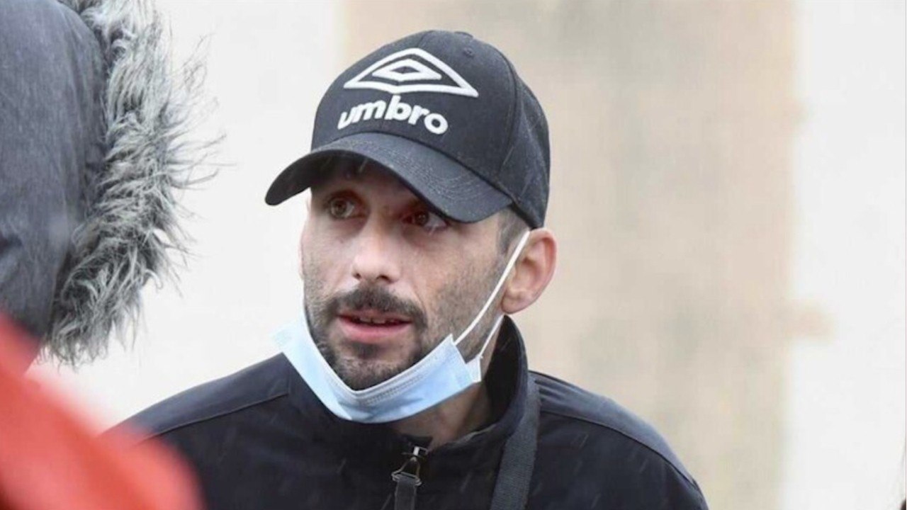 FEMME ACTUELLE - Cédric Jubillar : ces objets étonnants qu’il demande à sa compagne de lui ramener en prison