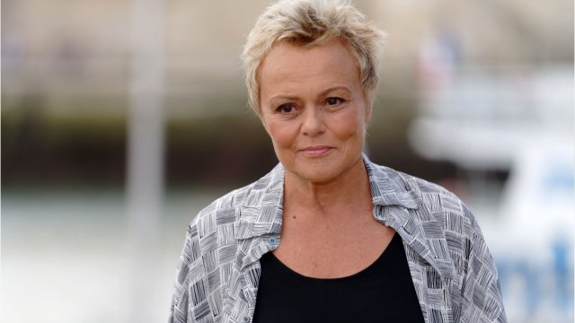 FEMME ACTUELLE - Je vais devoir me faire opérer : Muriel Robin blessée sur le tournage de la série Mon Ange