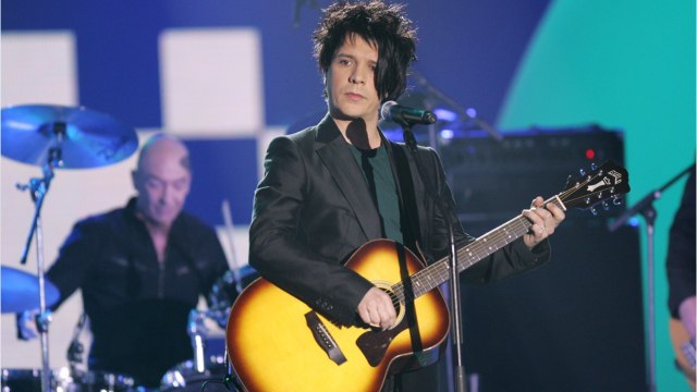 FEMME ACTUELLE - Nicola Sirkis (Indochine) se confie sur la mort de son frère : Beaucoup de remords et de regrets