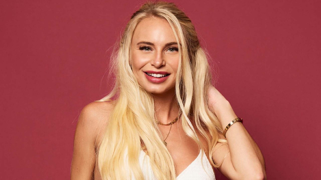 Bachelor-Skandal: Kandidatin wirbt für rechtsextreme Marke