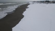 Karla kaplı plajlar drone ile görüntülendi