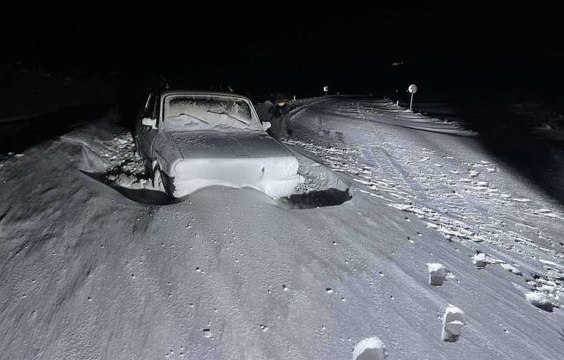 Karda mahsur kalan biri çocuk 4 kişiye İhlas Haber Ajansı ulaştı