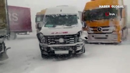 Son dakika! İstanbul Arnavutköy'de çok sayıda kaza meydana geldi! Yollar kapandı