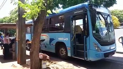 Umuarama: Samu socorre senhor com problema cardíaco que infartou dentro de ônibus