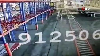 Turkish Cargo tesisinin çatısı çöktü