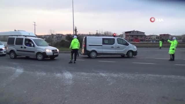 İstanbul'a giriş yapmak isteyen sürücüler geri çevriliyor