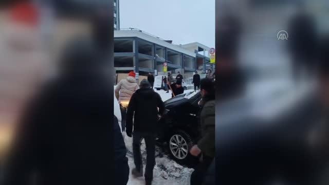 Kar etkili oluyor - Esenler-İstanbul Havalimanı-Yenibosna-Kayaşehir-Bayrampaşa-Bağcılar