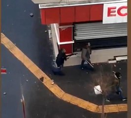 Adliye çıkışı silahlı ve bıçaklı kavga, 4 yaralı 10 gözaltı