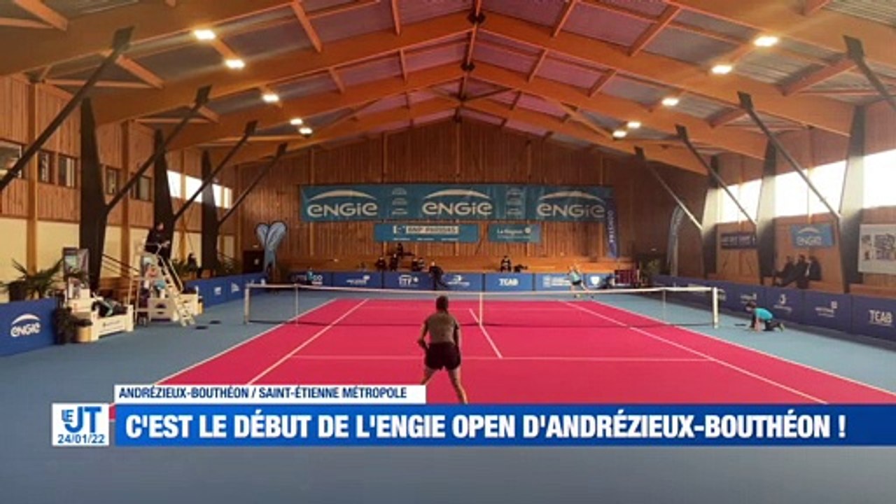 À la UNE : le pass vaccinal entre en vigueur ce lundi / Huit accusés comparaissent au procès du braquage de Saint-Chamond / le lancement de l'Engie Open d'Andrézieux-Bouthéon / les Verts parodiés.