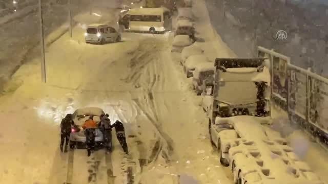Kar etkili oluyor - Haramidere-Ümraniye