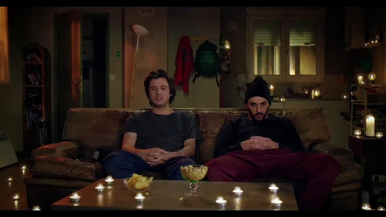 Bloqués Saison 1 - Les histoires qui font peur (EN)