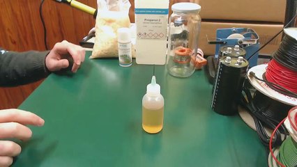 Como fazer fluxo líquido à base de resina