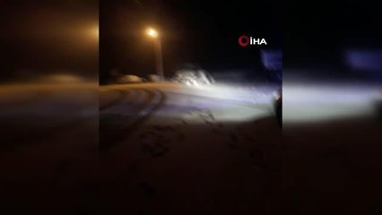 Marmaris'in bazı mahalleleri beyaz örtüyle kaplandı