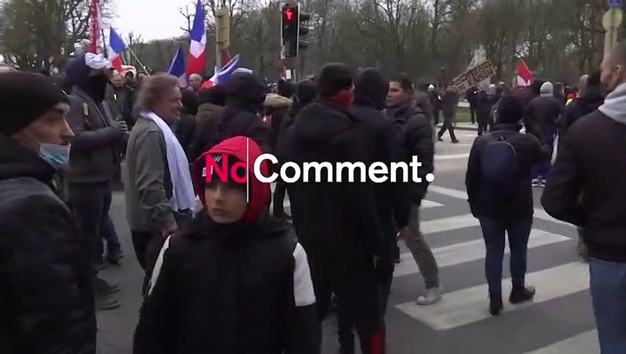 Bei Brüsseler Protesten: Heftige Attacke auf Kamera-Team