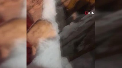 Son dakika haberi | Kalp krizi geçiren vatandaşı kepçeyle ambulansa yetiştirdiler