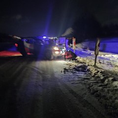 Yoldan çıkan araca UMKE ekibi yardım etti