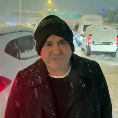 Şafak Sezer yolda mahsur kaldı, yardım istedi