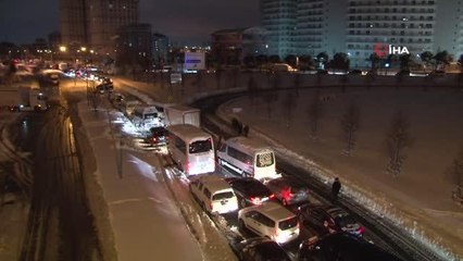 Beylikdüzü Hadımköy bağlantı yolundaki sürücülerin bekleyişi sürüyor