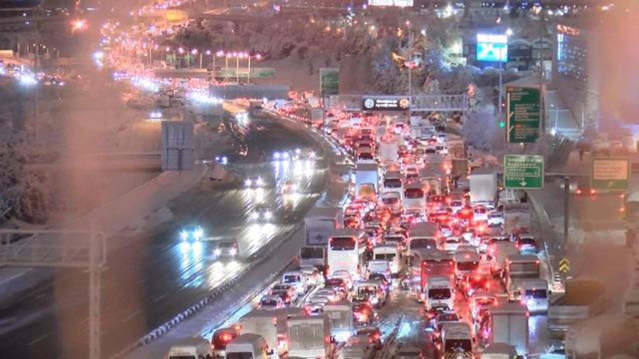 TEM açıldı mı? İstanbul TEM trafiğe kapalı mı?
