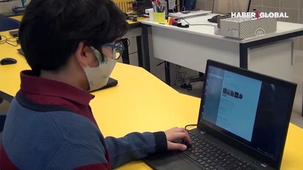 11 yaşındaki Ali Erdem, matematikte dünya birincisi oldu