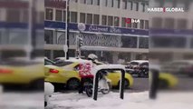 Yunanistan'ı kar fırtınası vurdu! Ordu yardıma çağrıldı