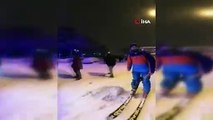 Avcılar'dan Firuzköy'e kayak yaparak gitti