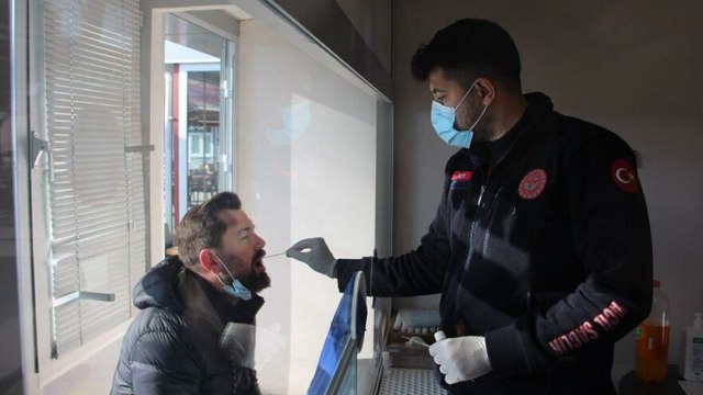 Bulgar turistler PCR testlerini Edirne’de yaptırıyor