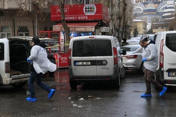 ADLİYE ÇIKIŞI KAVGADA YARALANAN 4 KİŞİDEN 1'İ KURTARILAMADI