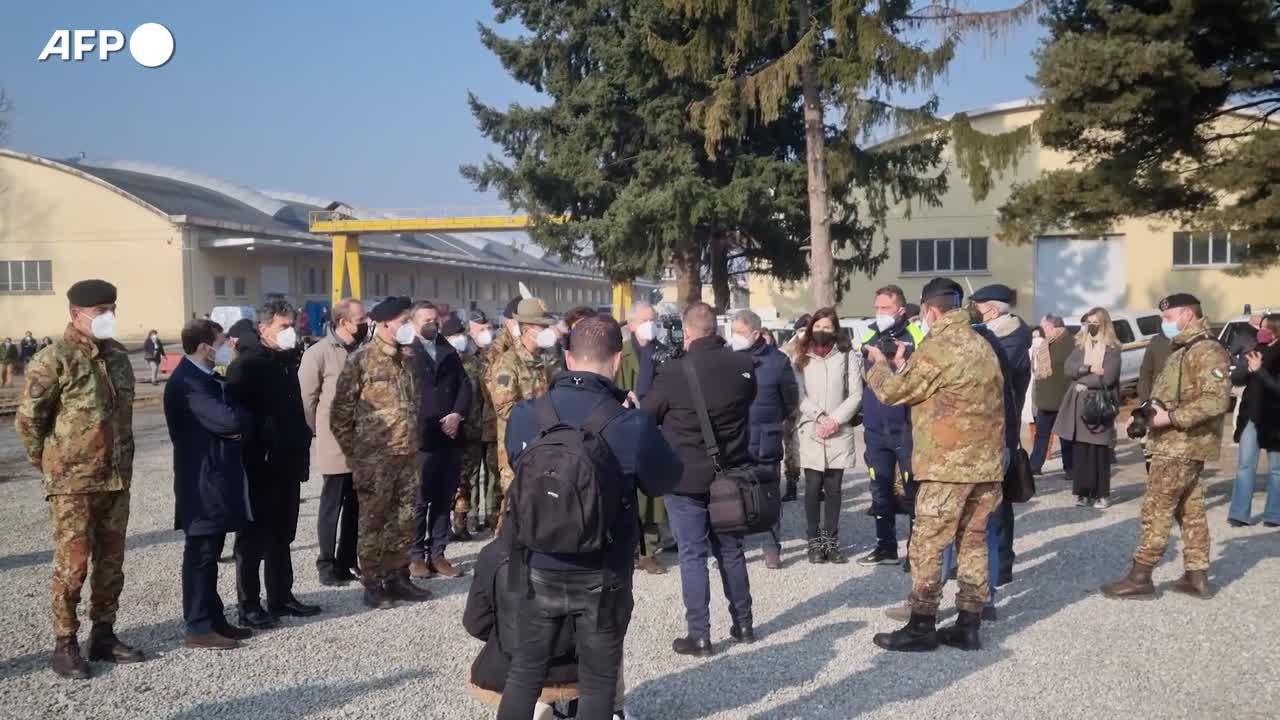 Figliuolo: "Siamo al plateau". Le Regioni: "Ora nuove regole"
