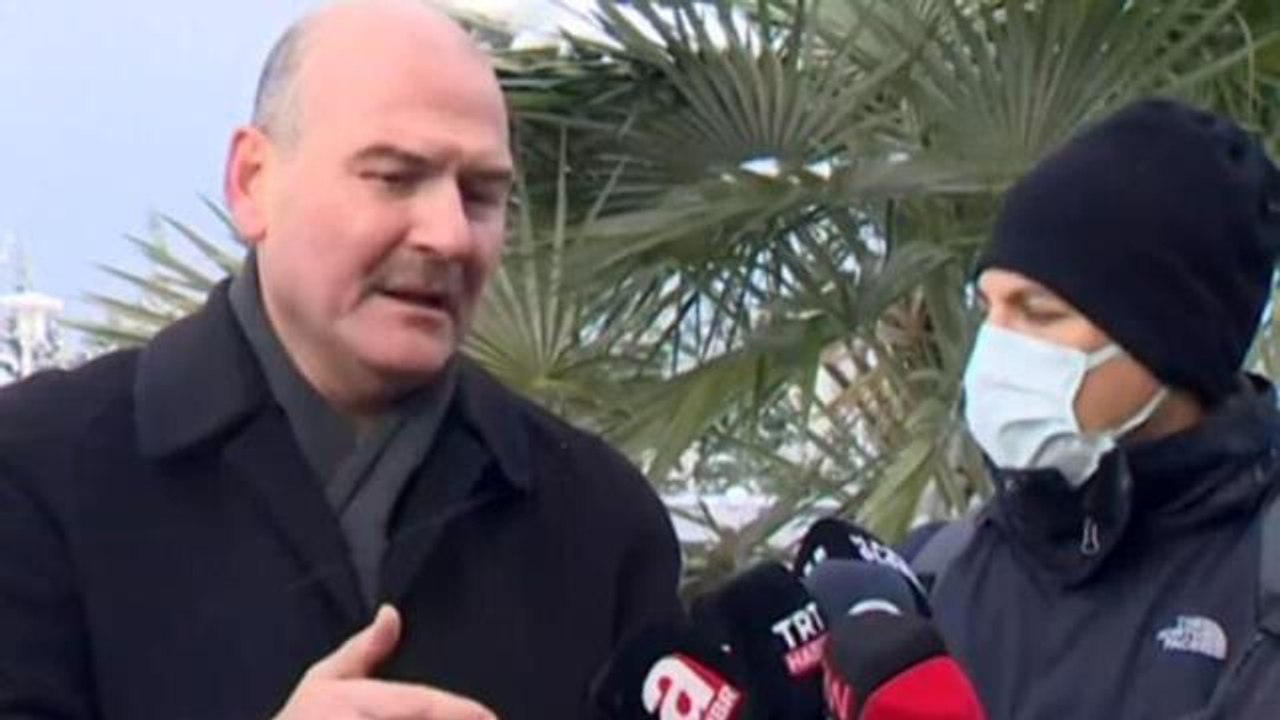 İncelemelerde bulunan Süleyman Soylu İstanbul'da karşılaştığı manzarayı anlattı: 12 km yürüdüm, o tabloyu görmek istedim