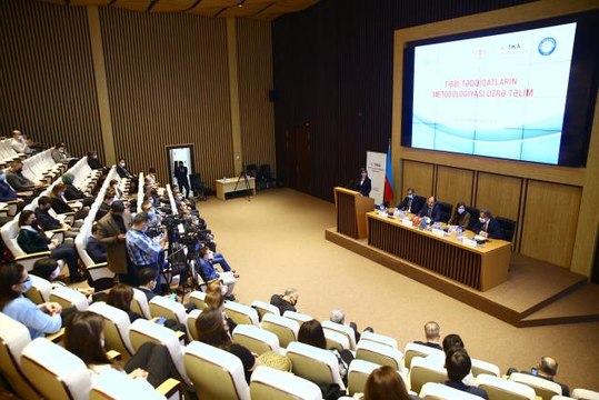 TİKA Azerbaycan'da Tıbbi Araştırmalarda Yöntem Bilim Kursu düzenledi
