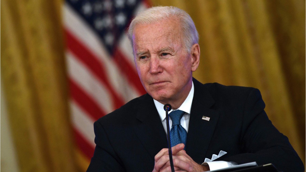 VOICI : « Stupide fils de p*te " : pensant son micro éteint, Joe Biden insulte un journaliste
