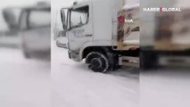 Esenyurt'ta buzlu yolda kontrolden çıkan kamyon yoldaki araçlara böyle çarptı
